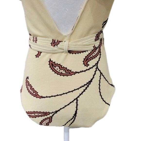 Johanna Ortiz One-Piece Swimsuit Large – Ruffle Detail, Resort‎ Style Designer - Picture 9 of 15